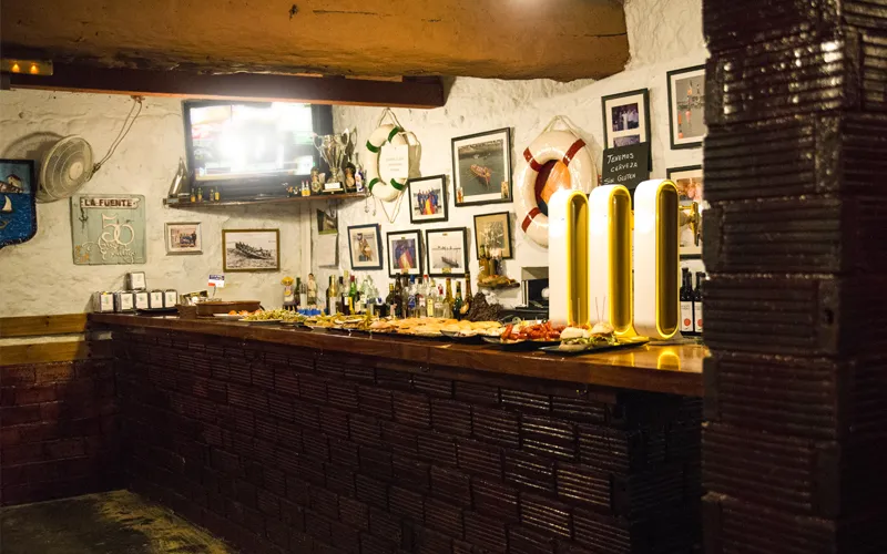 Bar La Fuente restaurant in Castro-Urdiales