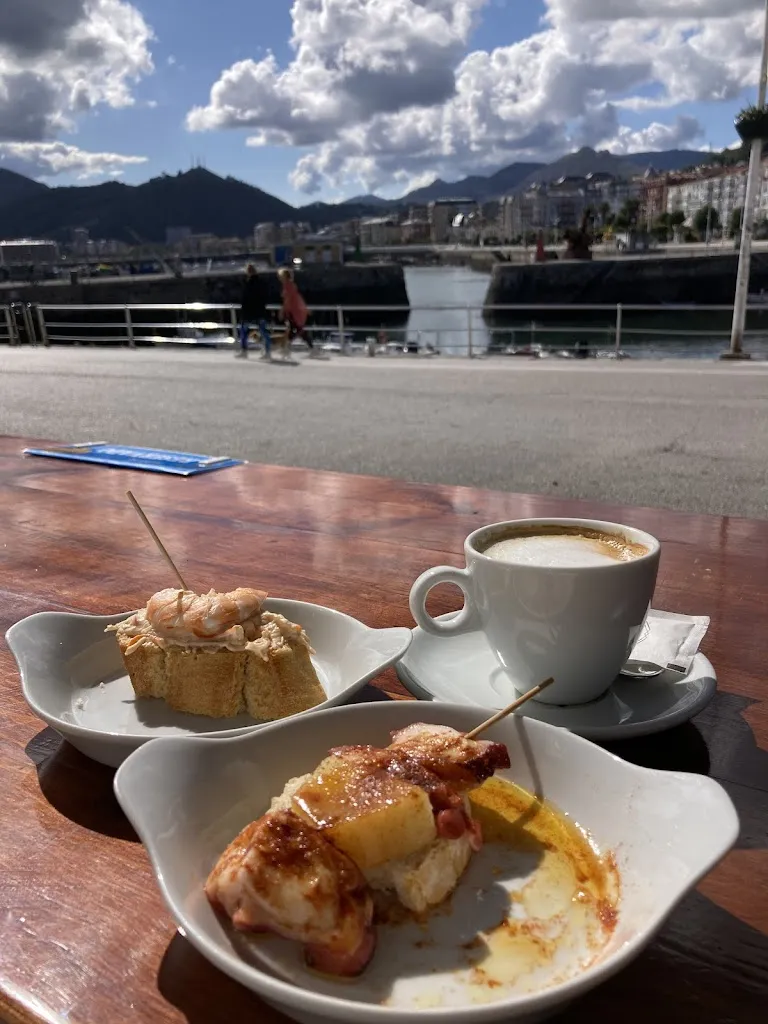 Bar Alfredo Castro Urdiales_Castro-Urdiales_slider_image_3