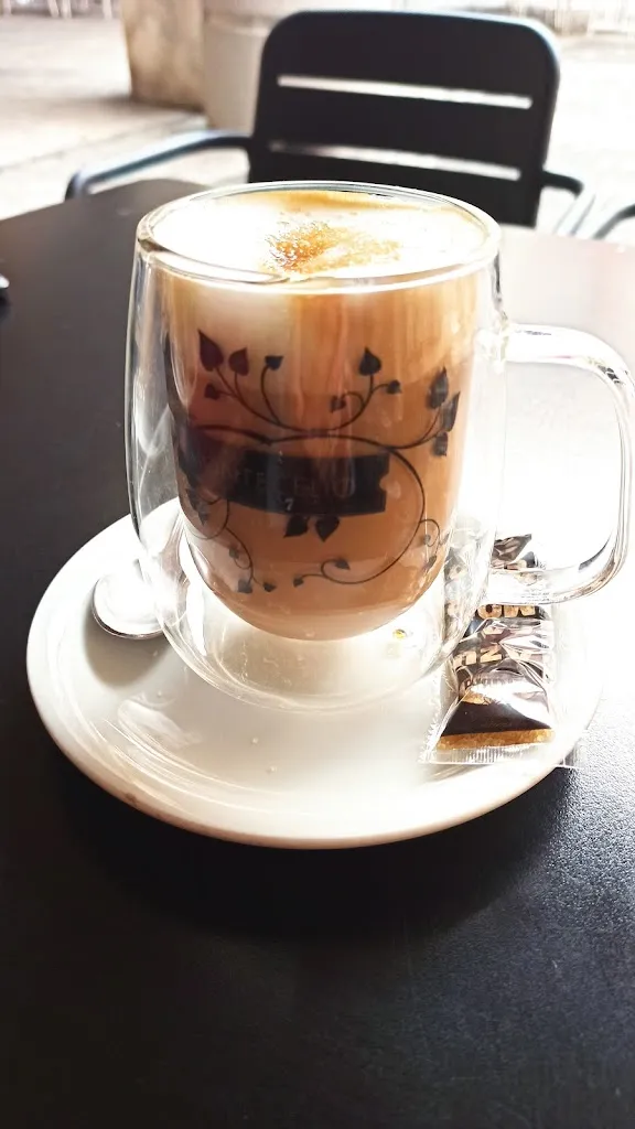 m s_Café Bar La Plaza_Castro-Urdiales_review