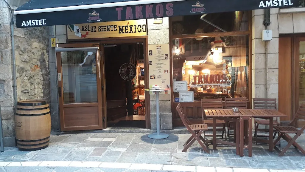 Takkos_Castro-Urdiales_slider_image_1