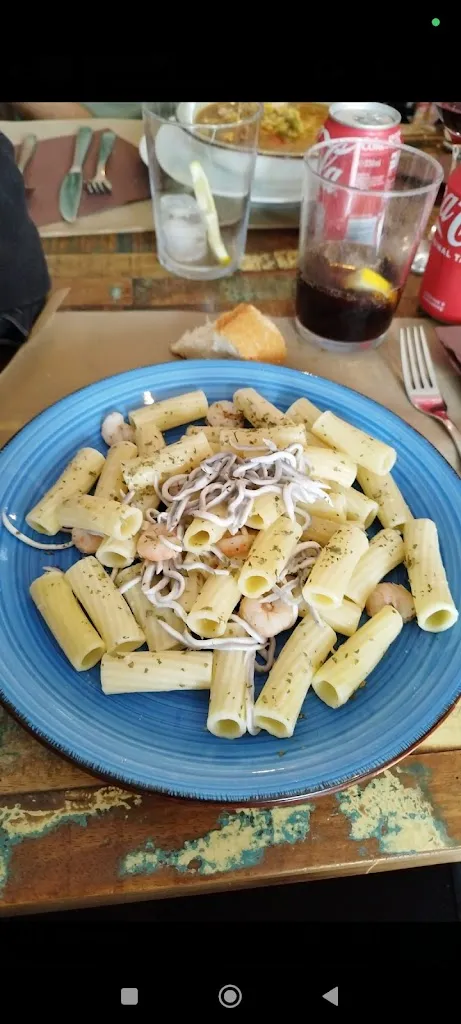 vanesams.2919 Martínez_Café Bar Luna_Castro-Urdiales_recensione