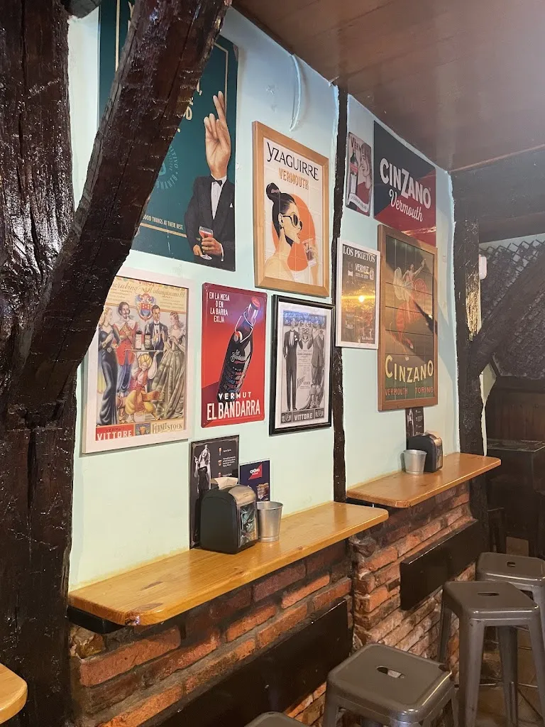 Charity Coy_EL VERIL VERMUTERIA_Castro-Urdiales_review