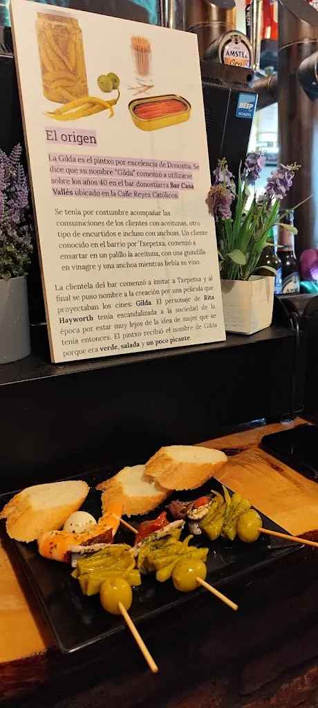 Star Bar_EL VERIL VERMUTERIA_Castro-Urdiales_review