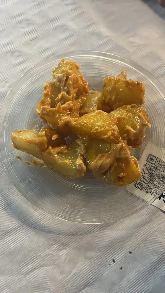 Dayanna Soriani galdon_Bar Tapería “Mil Vinos”_Fuentealbilla_review