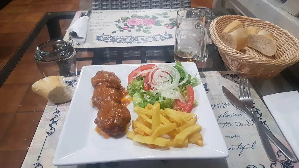 Restaurante La Báscula Mayito Sombrilla_Medio Cudeyo_slider_image_3