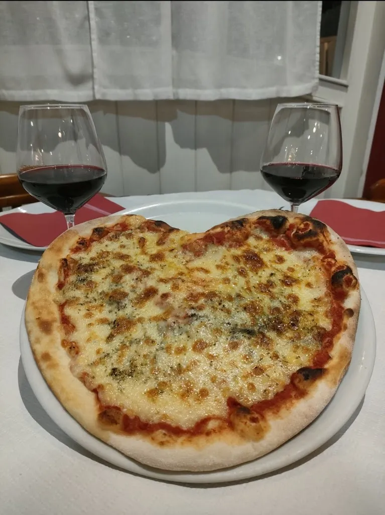 Noemyfdez89_Pizzería La Befana_Medio Cudeyo_review