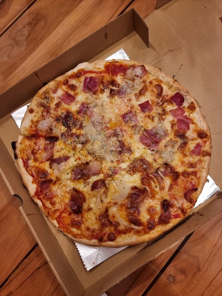 Pizzería Tutto Cuore restaurant in Medio Cudeyo