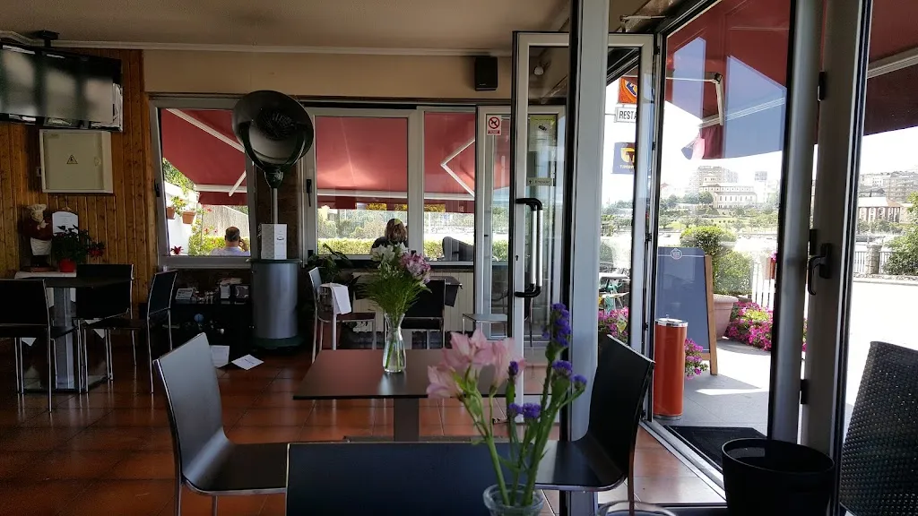 Restaurante La Primera del Puerto_Marina de Cudeyo_slider_image_1