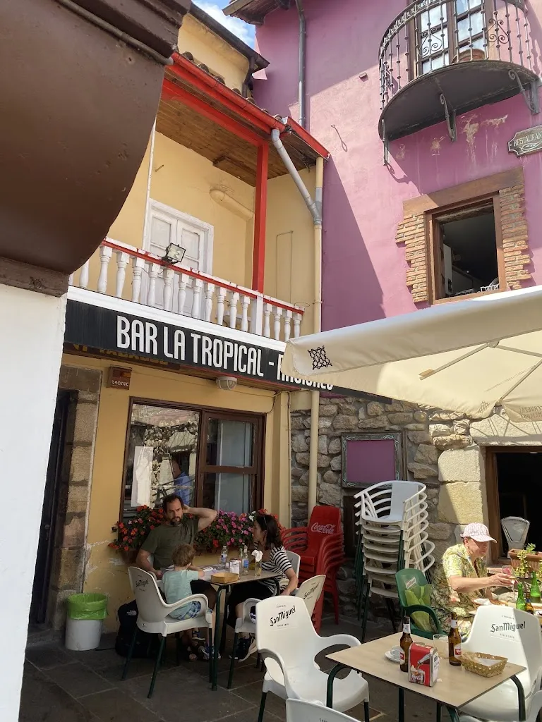 La Tropical restaurant in Puente Viesgo