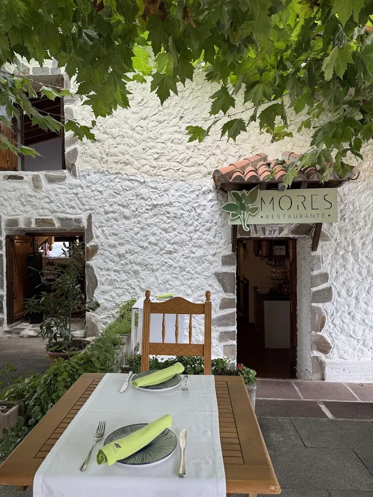 Restaurante mores restaurant in Puente Viesgo