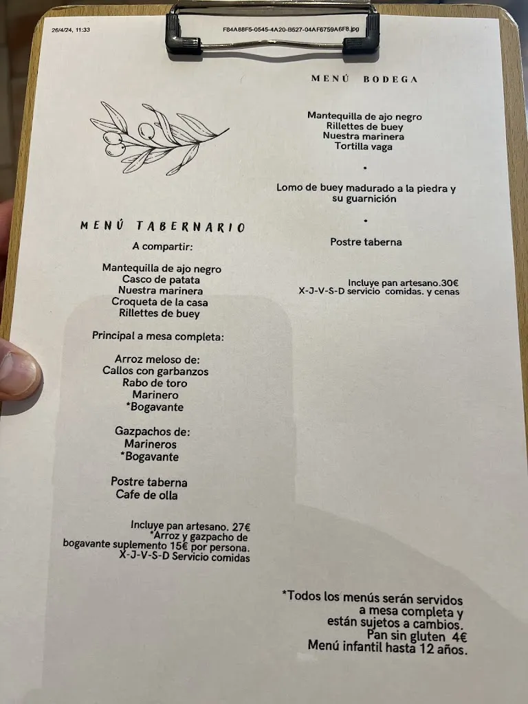 Lee Holliday_Taberna La Notaría_Caudete_review