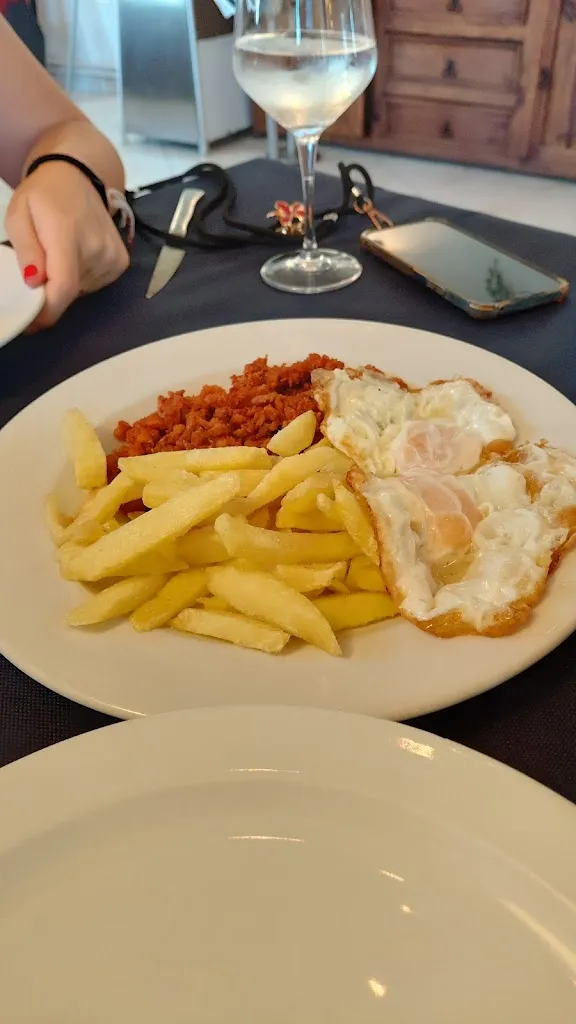 Raquel Fernandez_La taberna de Martin_Rasines_review