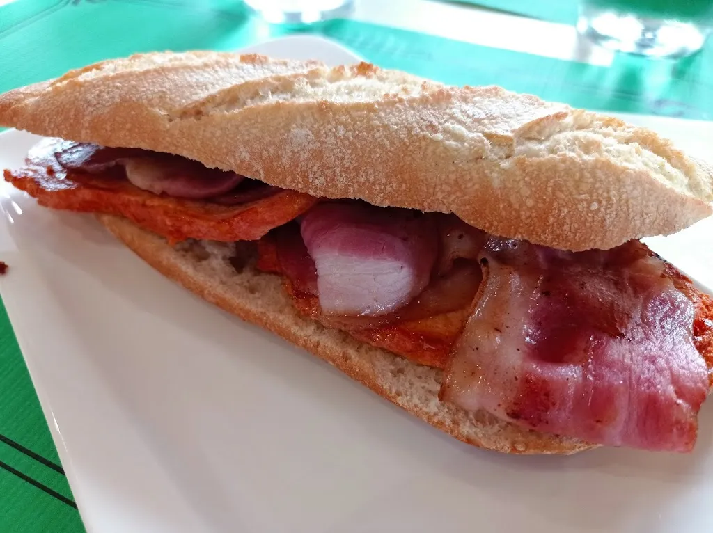 Bar las piscinas de Hoz de Anero_Ribamontán al Monte_slider_image_2