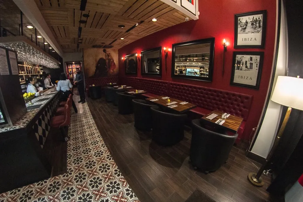 Tabernilla restaurant in Laredo