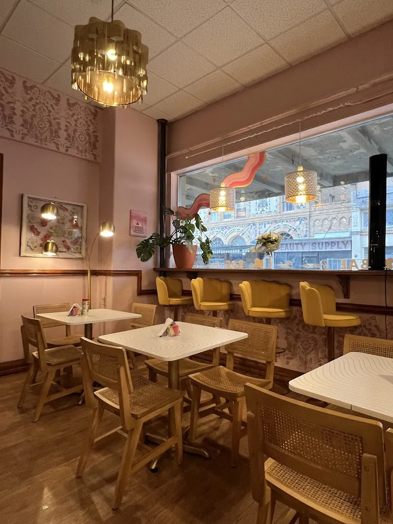 BAE Brunch Club restaurant in Laredo