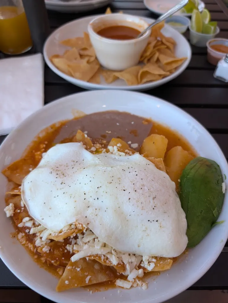 Krys Lozoya_La Finca Bruncheria & Cafe_Laredo_recensione
