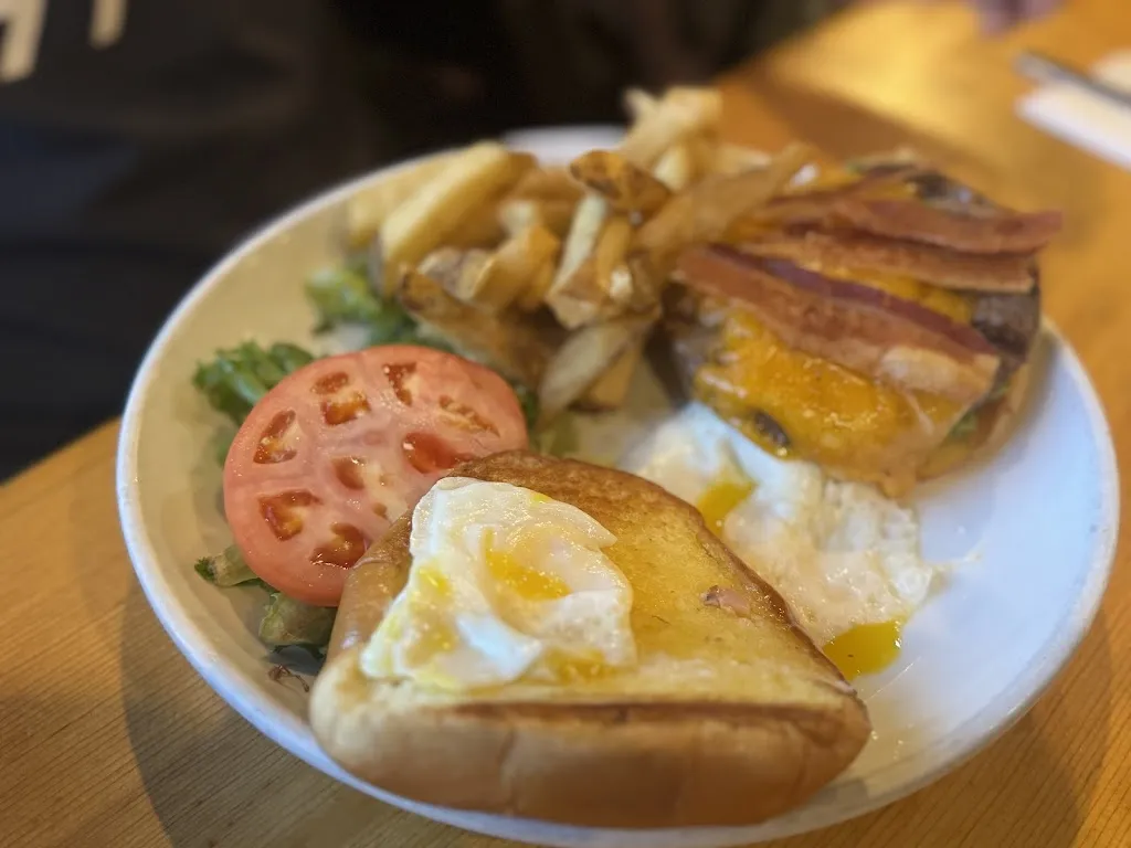 Rolando Macias Jr_La Finca Bruncheria & Cafe_Laredo_recensione