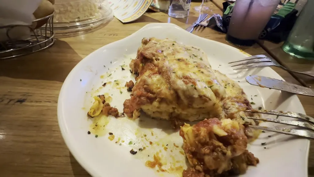 Olive Garden Italian Restaurant_Laredo_slider_image_2