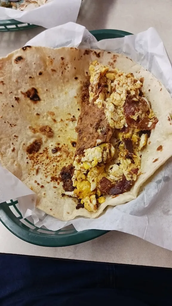 Rolando's Restaurant_Laredo_slider_image_2