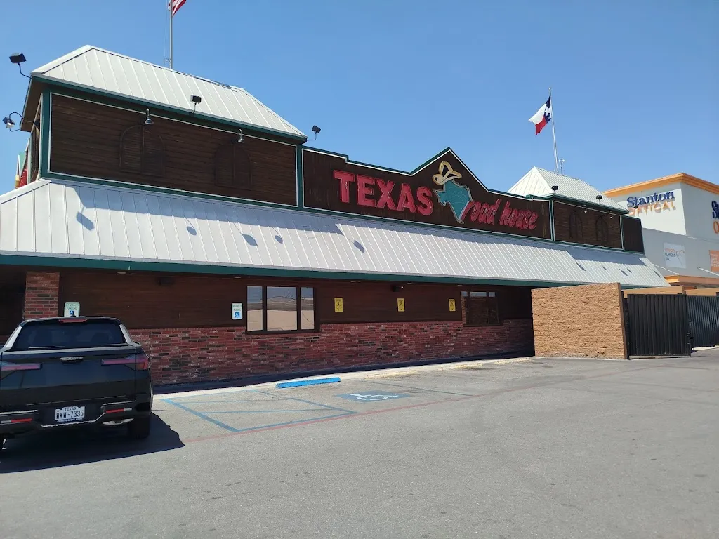 Texas Roadhouse restaurant in Laredo