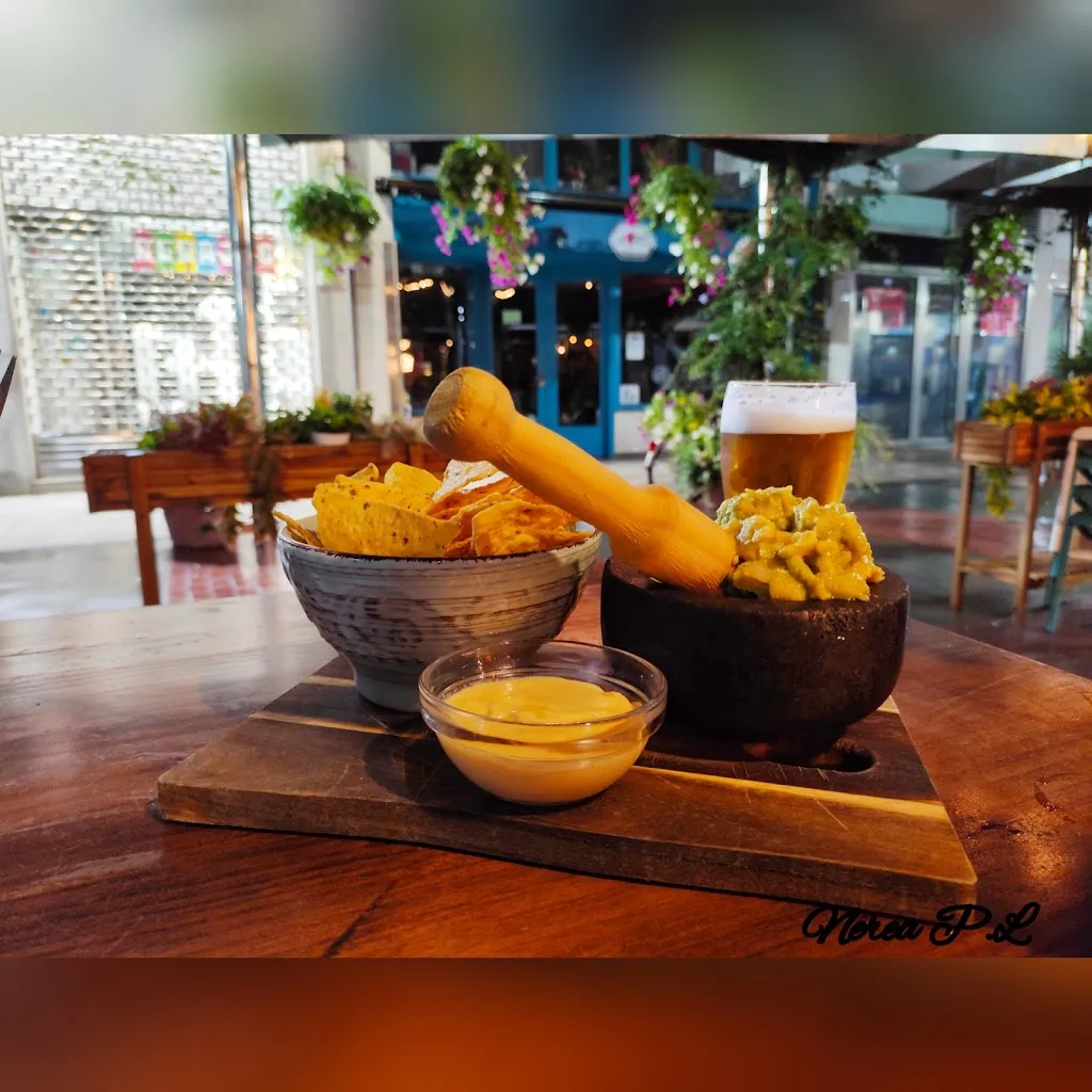 Menu_Bar Los Días Raros_Laredo_image_7