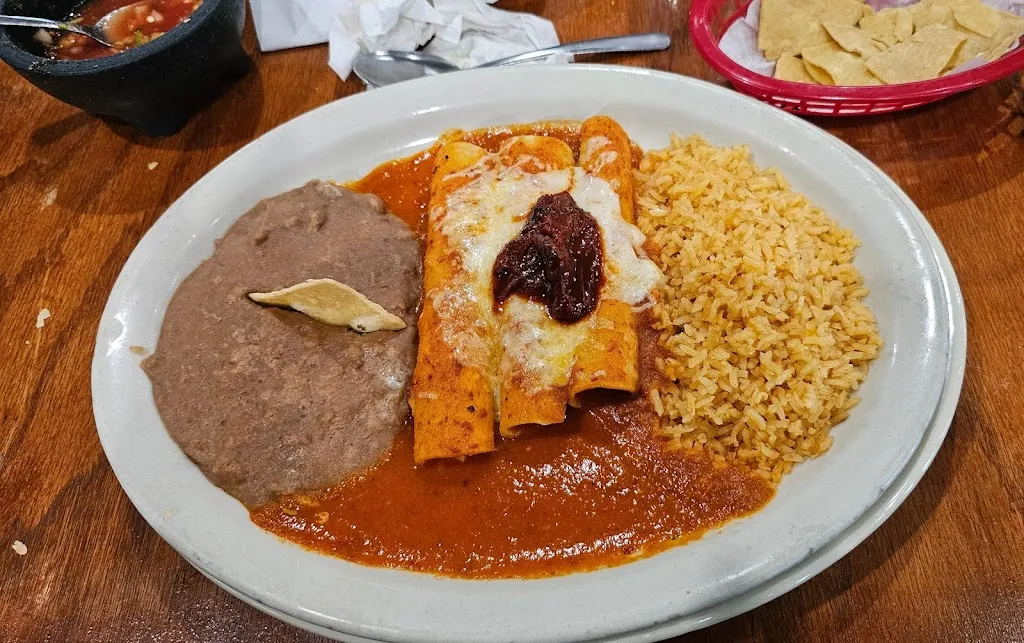 Jeffrey John Thomas_Danny's Restaurant_Laredo_review