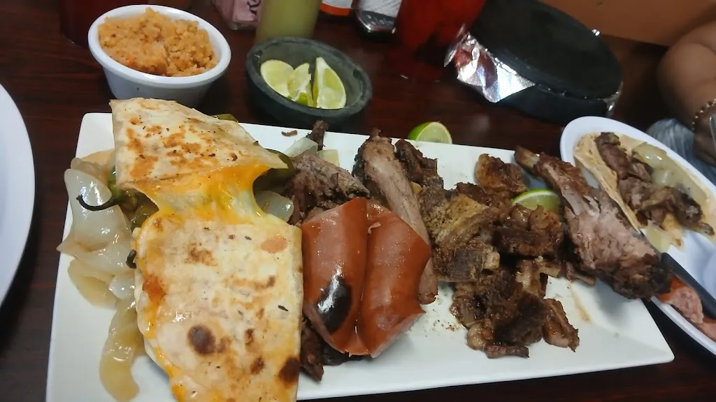 LUIZ ZURDO TR_Suarez Restuarant_Laredo_review