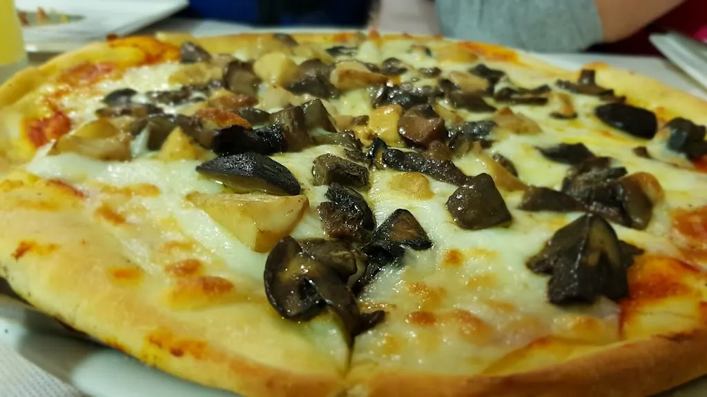 Chiarissimo pasta y pizza_Laredo_slider_image_3