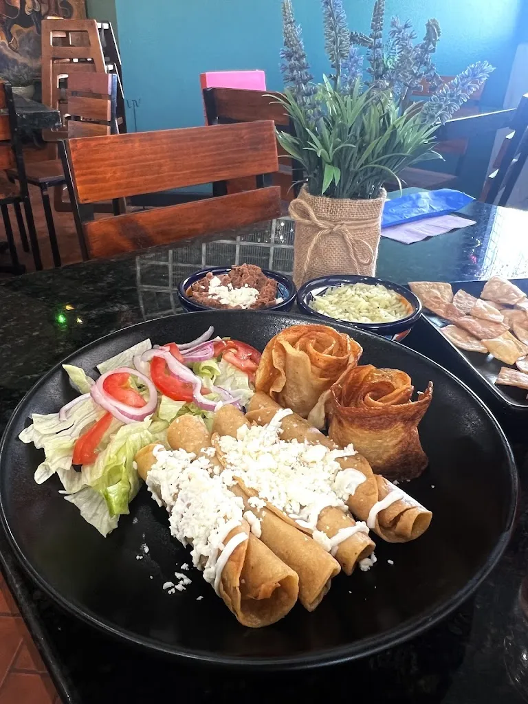 Kaxi Restaurant_Laredo_slider_image_3