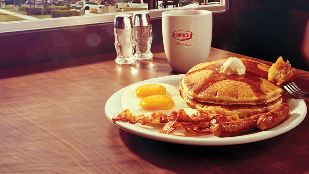 Denny's Restaurant_Laredo_slider_image_3