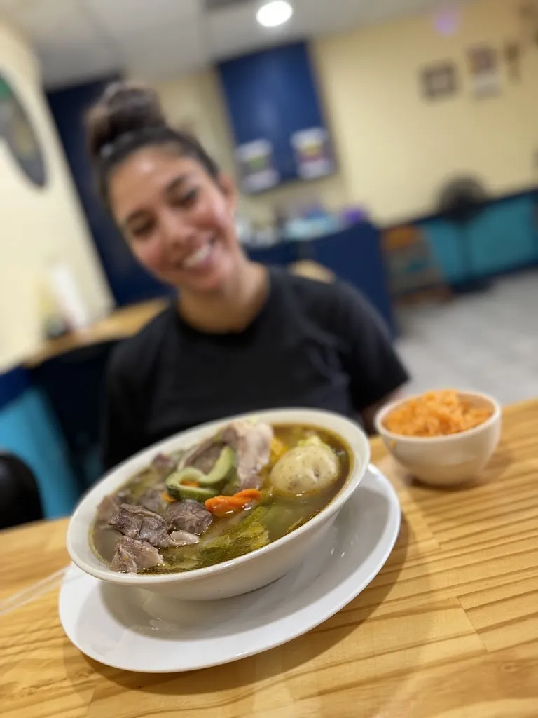 Hailyn Bella_Mi Buen Zason_Laredo_recensione