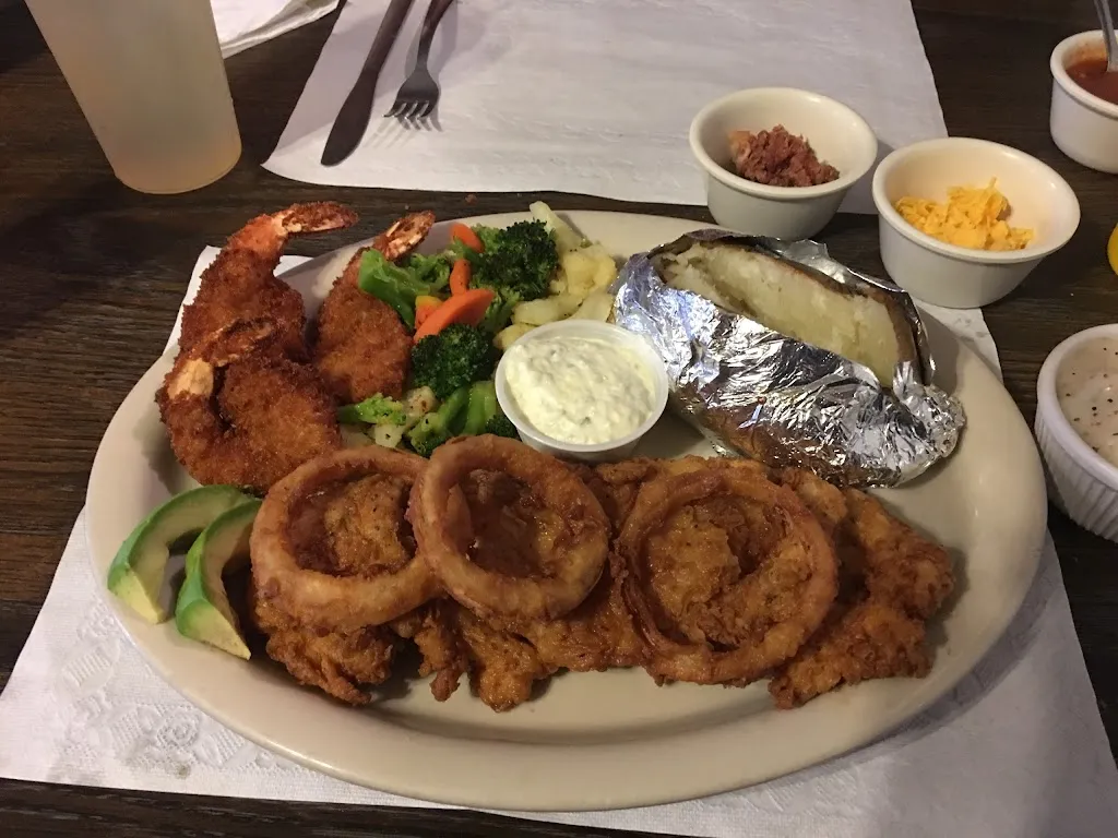 Charlie's Corona Bar and Grill_Laredo_slider_image_2