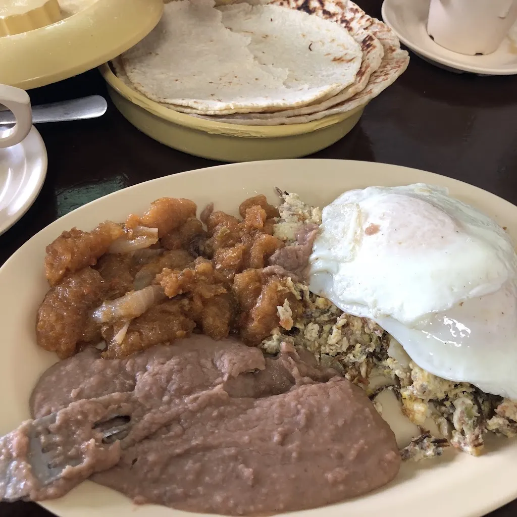 Jesus Cortez_Kika's Restaurant_Laredo_recensione