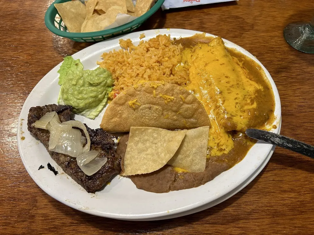 Mark Swan_Danny's Restaurant_Laredo_review