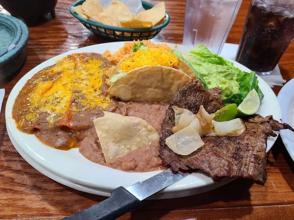 Danny's Restaurant_Laredo_slider_image_3