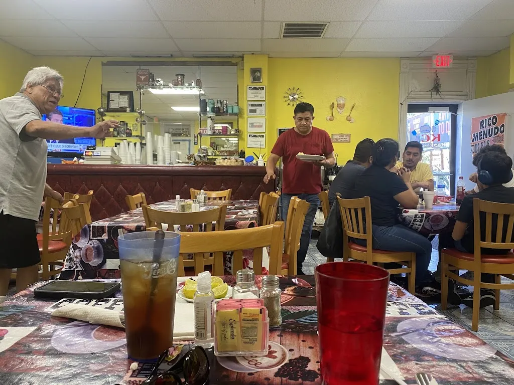 Patricia Hollister_Kc Restaurant_Laredo_review