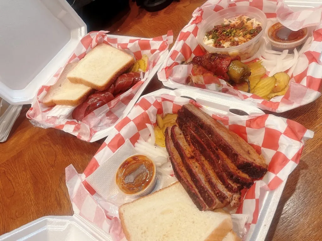Danielle Mohler_Briskets & Beer Smokehouse_Laredo_review