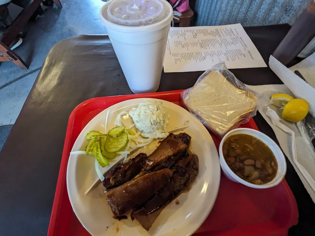 R B_Briskets & Beer Smokehouse_Laredo_review
