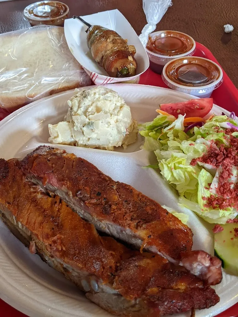 Briskets & Beer Smokehouse_Laredo_slider_image_2