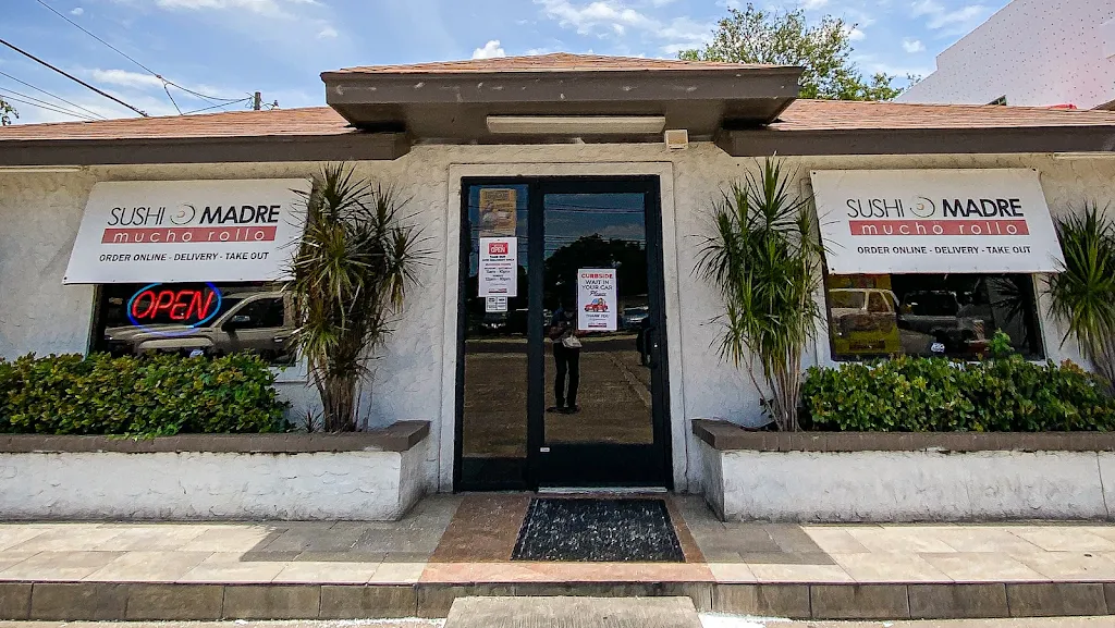 Sushi Madre restaurant in Laredo