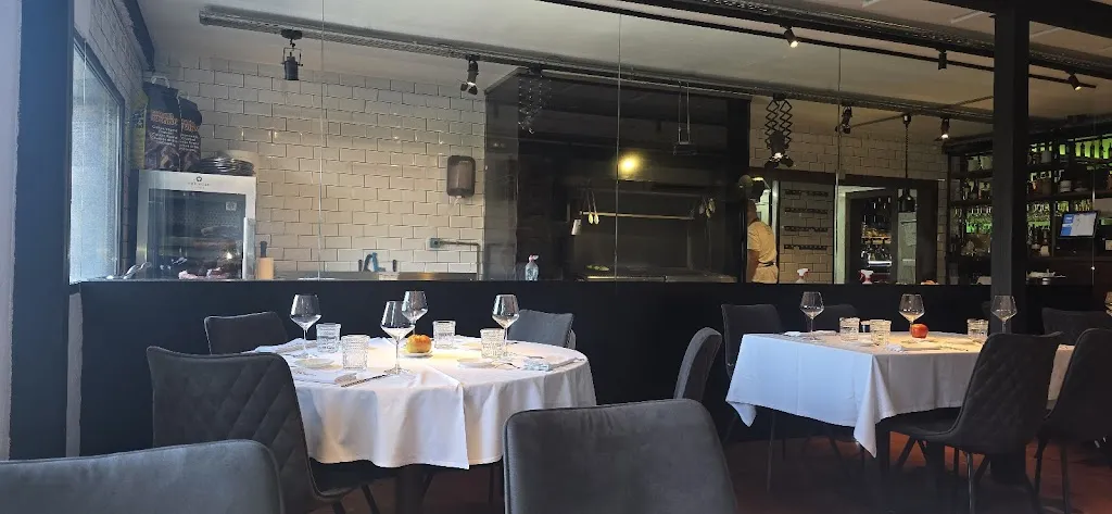 Burdo Restobar_Piélagos_slider_image_3