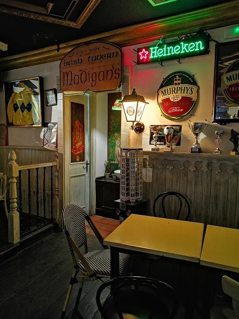 Taberna Madigan's restaurant in Piélagos