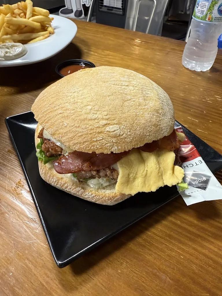 Hamburguesería Inicio_Piélagos_slider_image_2