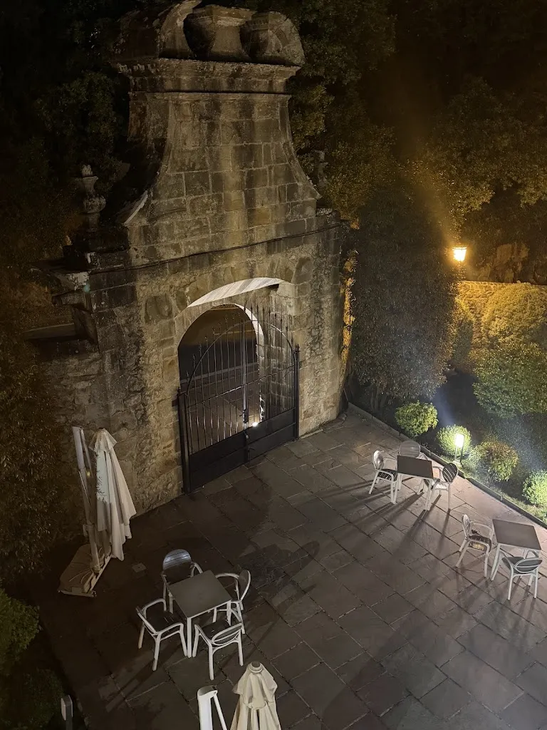 E H_Palacio de Arce_Piélagos_review