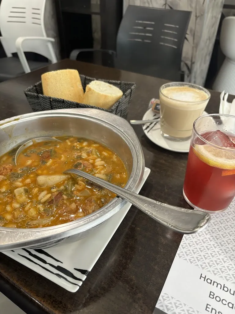 林大威_La Milla Cafetería_San Miguel de Meruelo_review