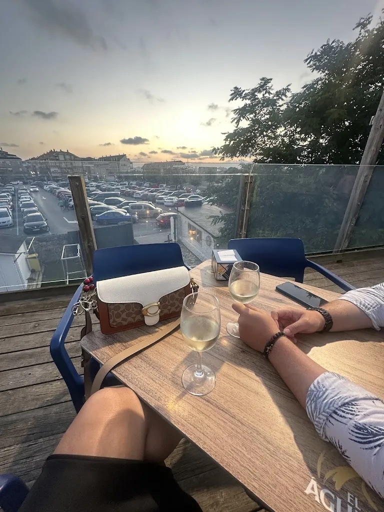 Anais Mercedes_Surf Garden_Ribamontán al Mar_recensione