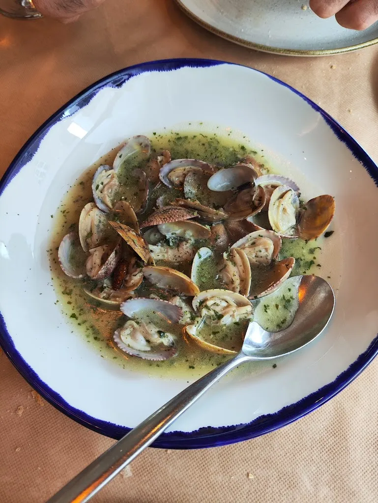 Menu_Restaurante Rompeolas Somo_Ribamontán al Mar_image_8