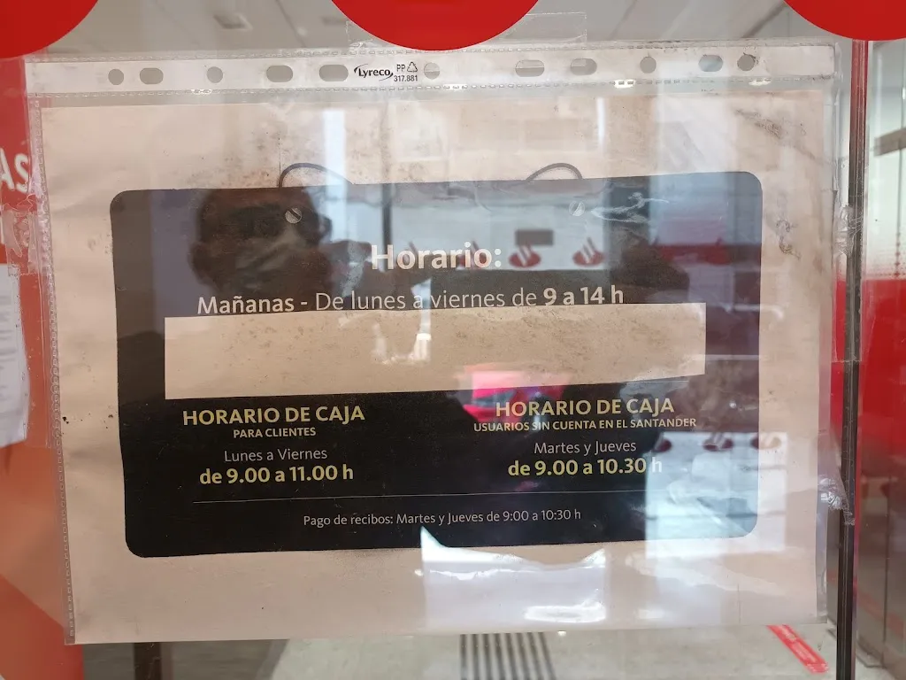 Banco Santander - Smart Red_Santander_slider_image_3