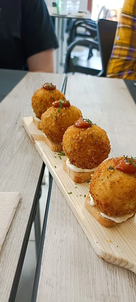 Menu_Bar +Cibeles_Caudete_image_1