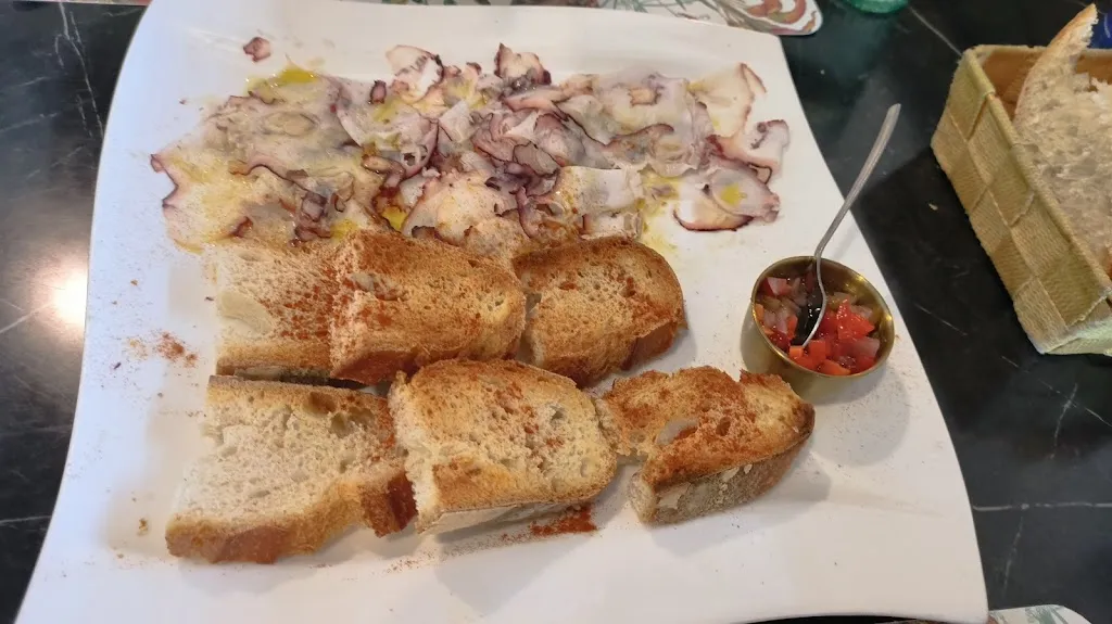 Antonio Tejada_Restaurante Bodega La Violeta_Santa Cruz de Bezana_review